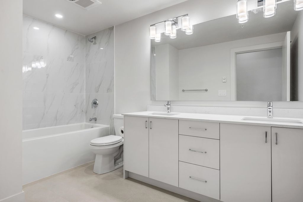 listing image 1102126407741334588