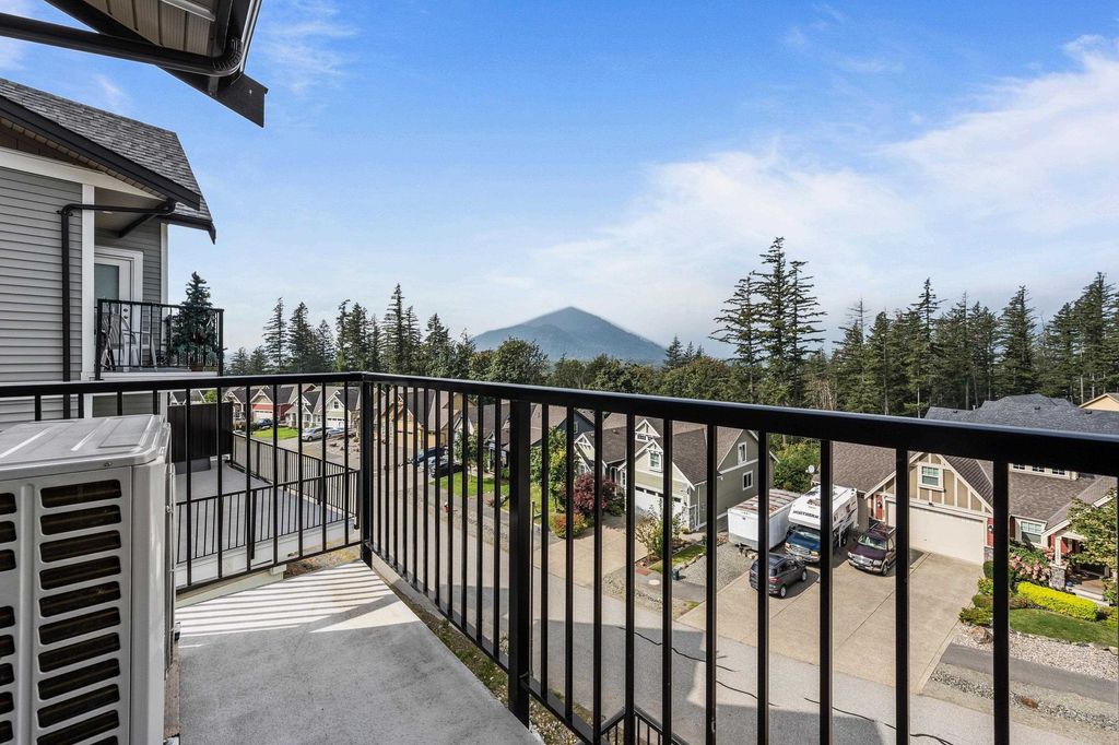 listing image 1109009452353143455