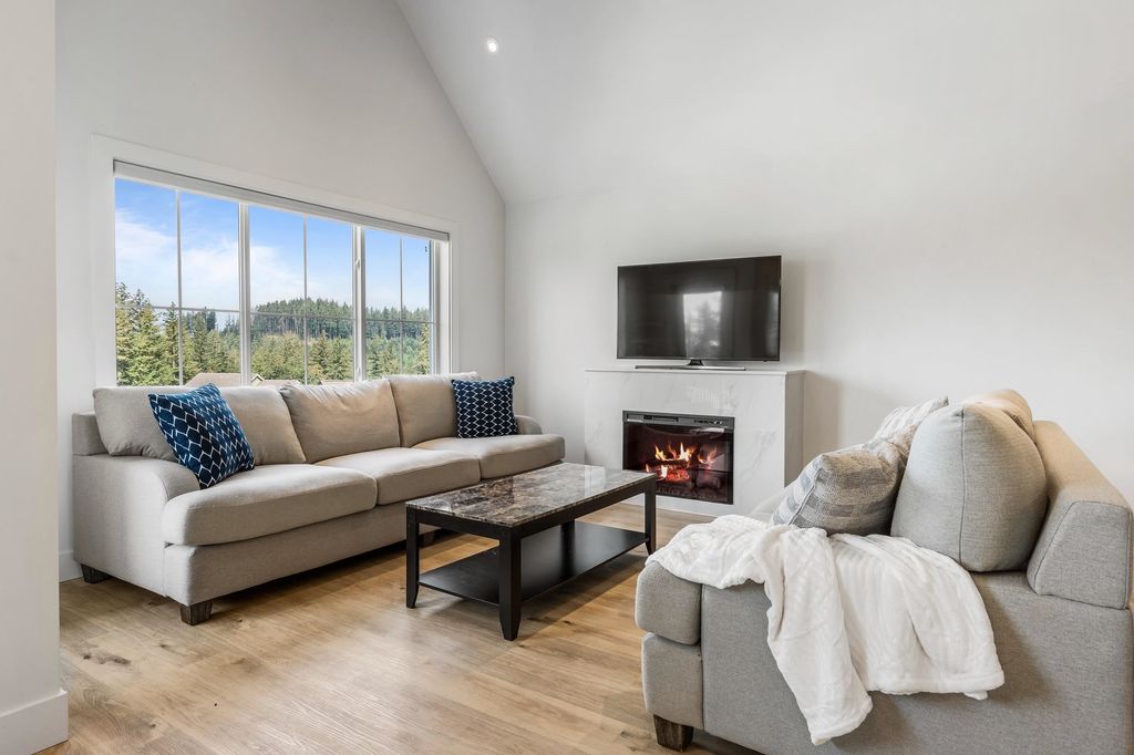 listing image 1107676300901033021