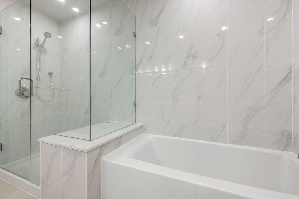 listing image 1108905037504968762