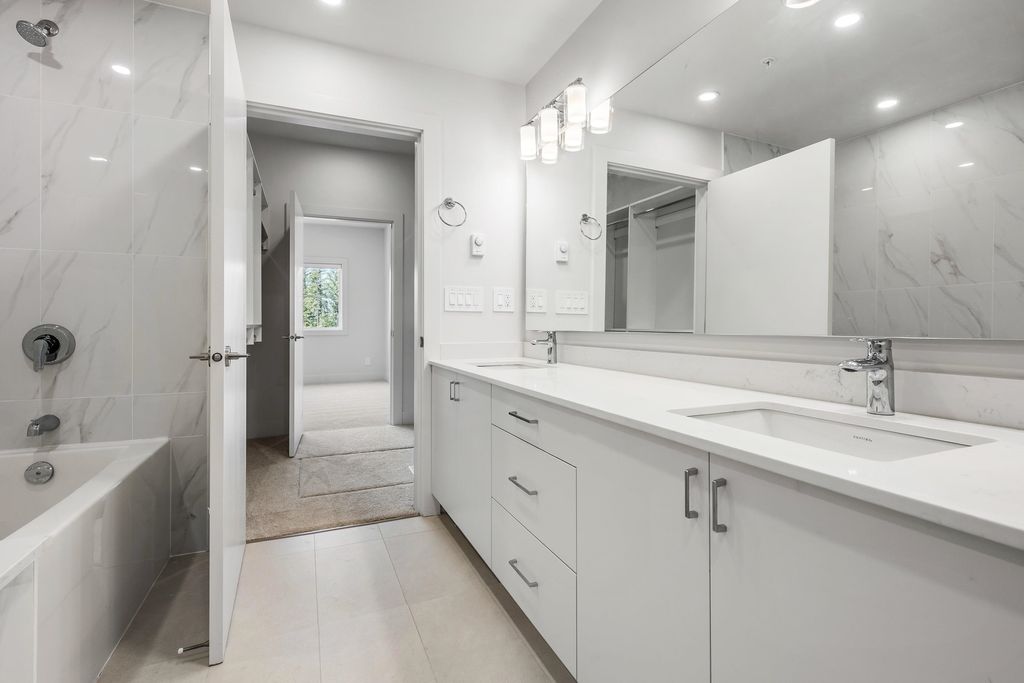 listing image 1104592563070659331