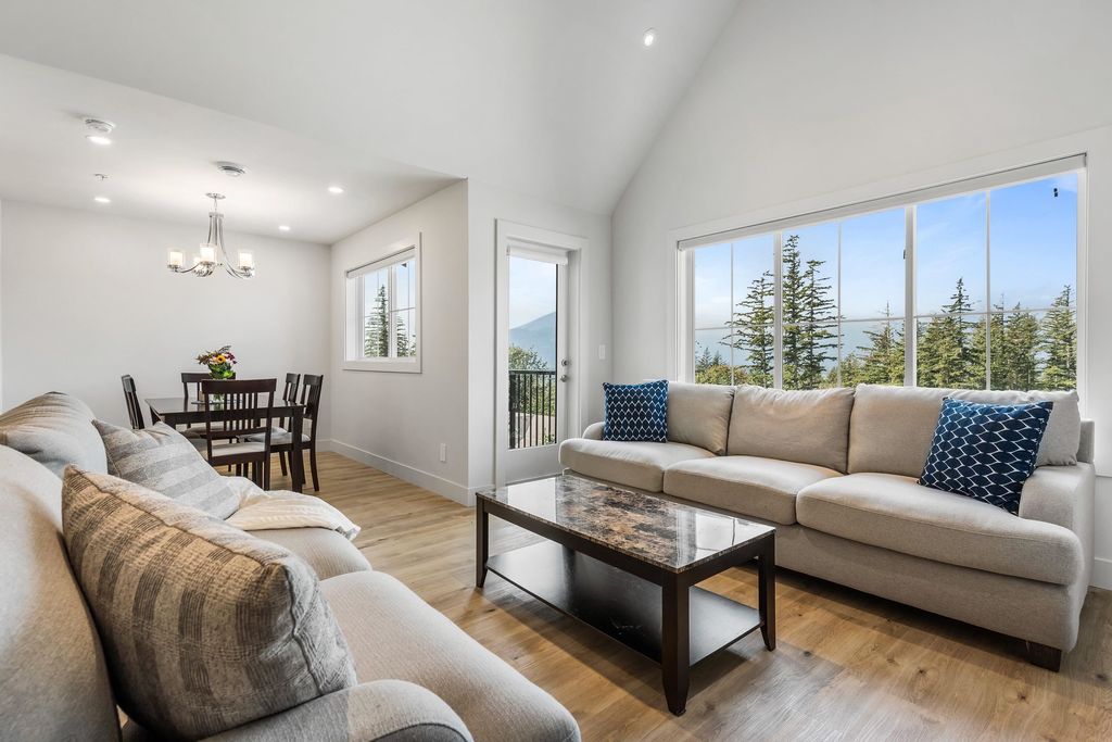 listing image 1107918789799661750
