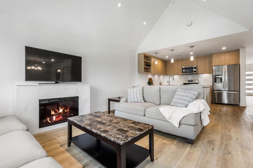 listing image 1106288426110705533