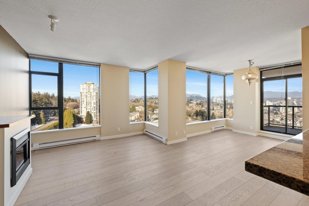 listing image 1102425904841019245