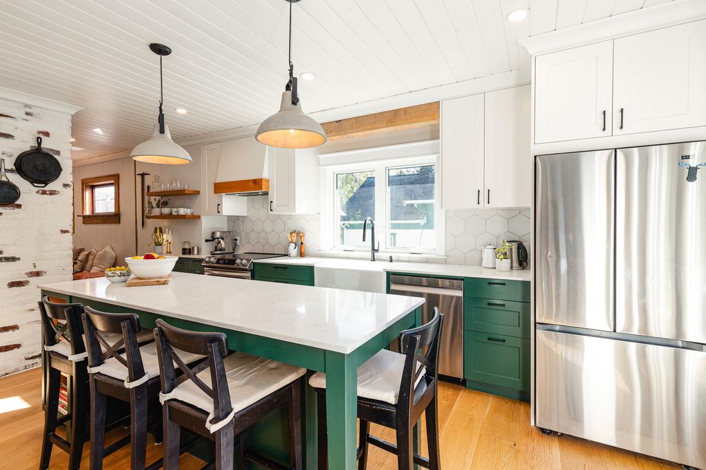listing image 1104842272898793768
