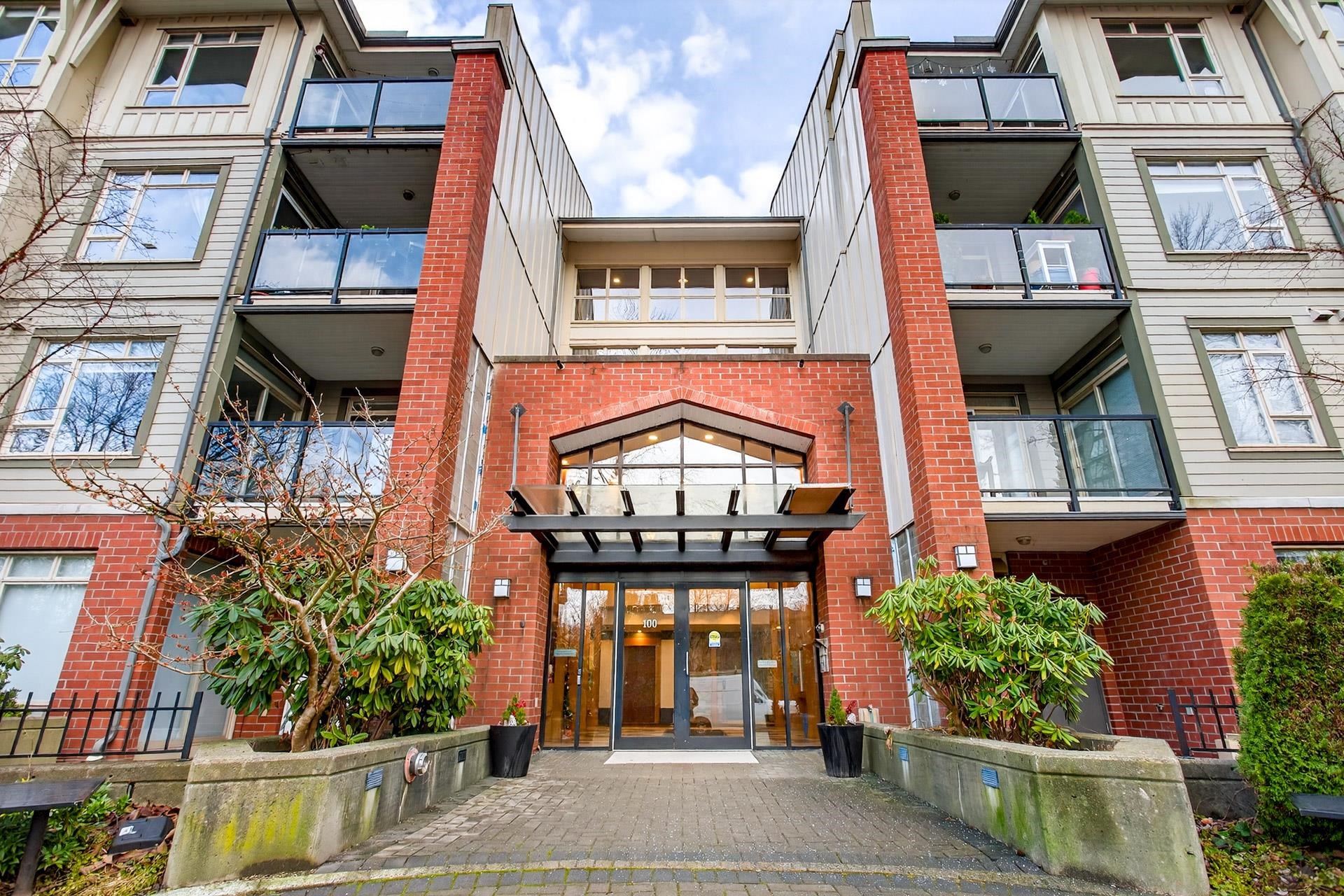 100 Capilano Road 302