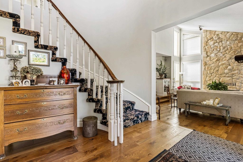 Photo of 2482 Sunnyside View, Abbotsford, BC V2T 4K7 (MLS # R3114159)