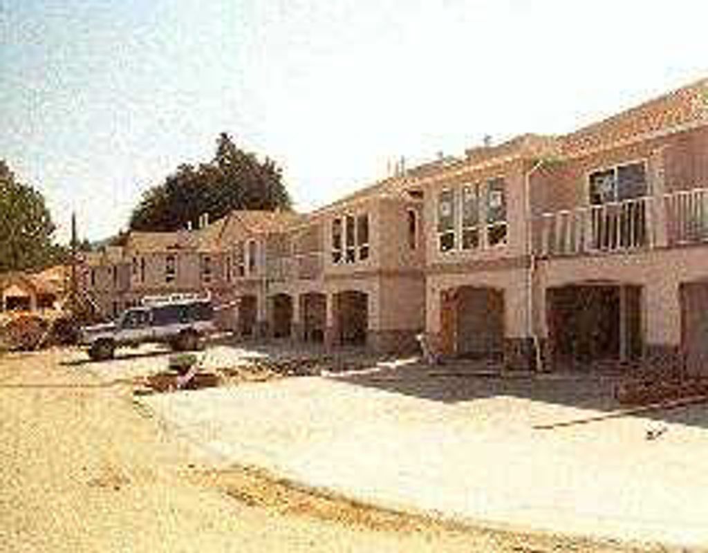 listing image 1109466259213846711