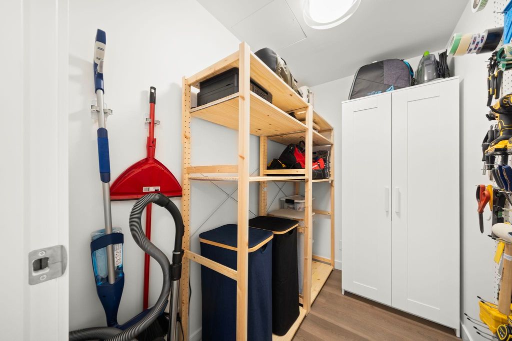 listing image 1107155777714427656