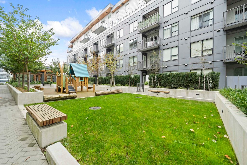 listing image 1108494251113411133