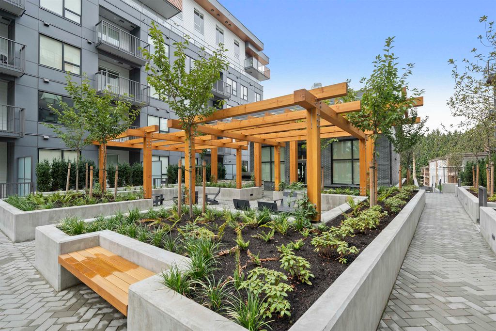 listing image 1105550231564603771