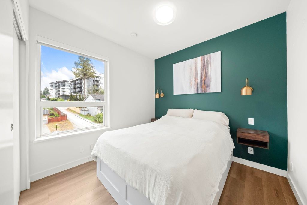 listing image 1103387024256943521