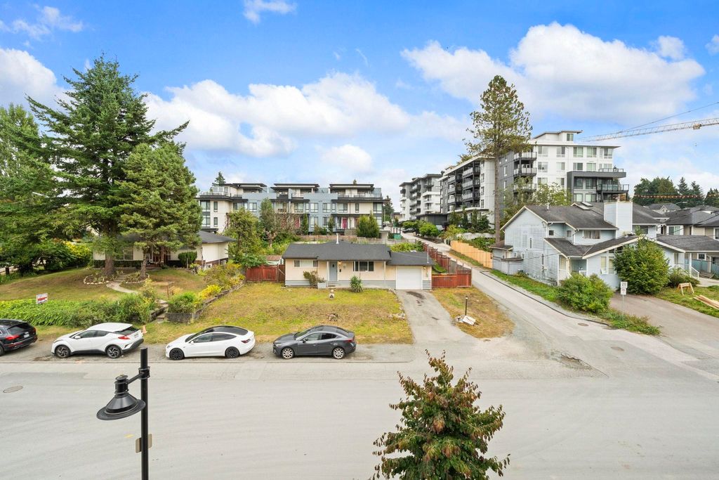 listing image 1100787818373444001