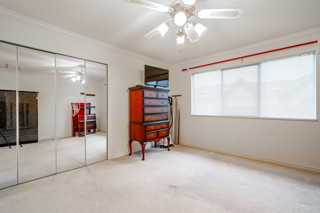 listing image 1108772089475418953