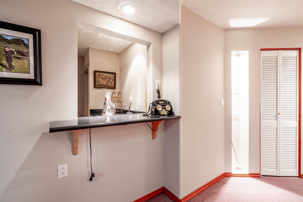 listing image 1109174277403634853