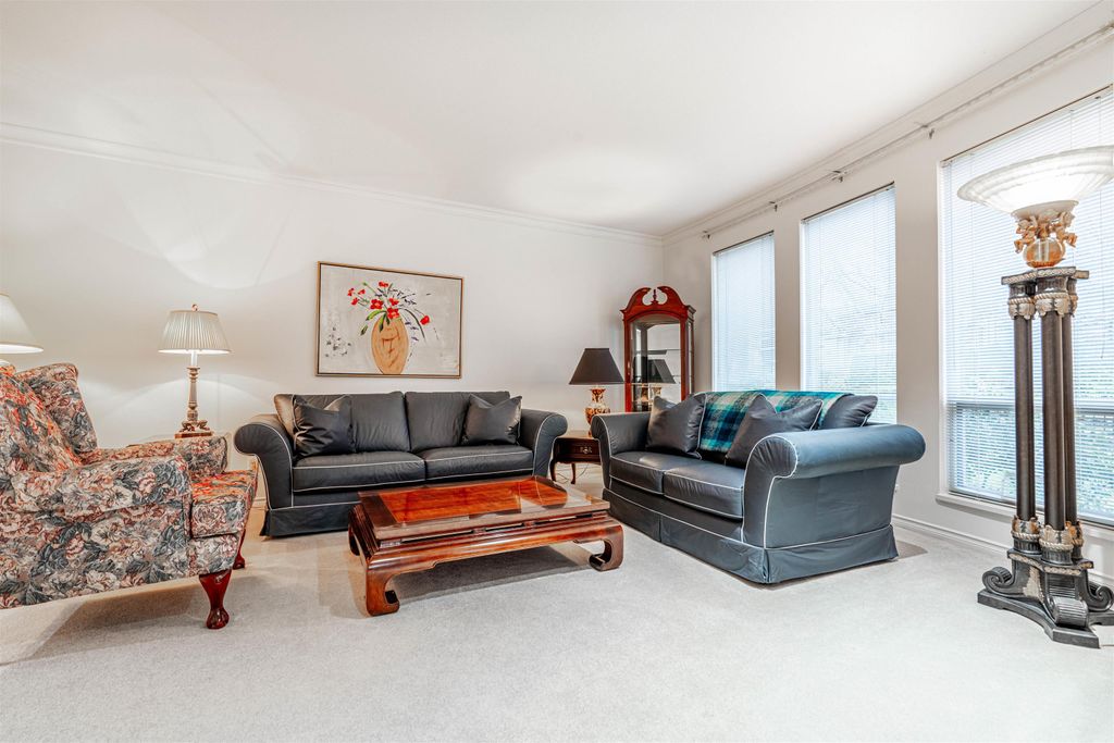 listing image 1101198155314995149