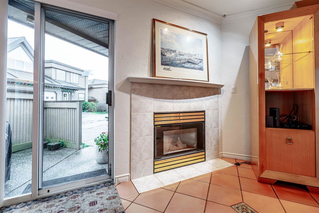 listing image 1102179979184197023