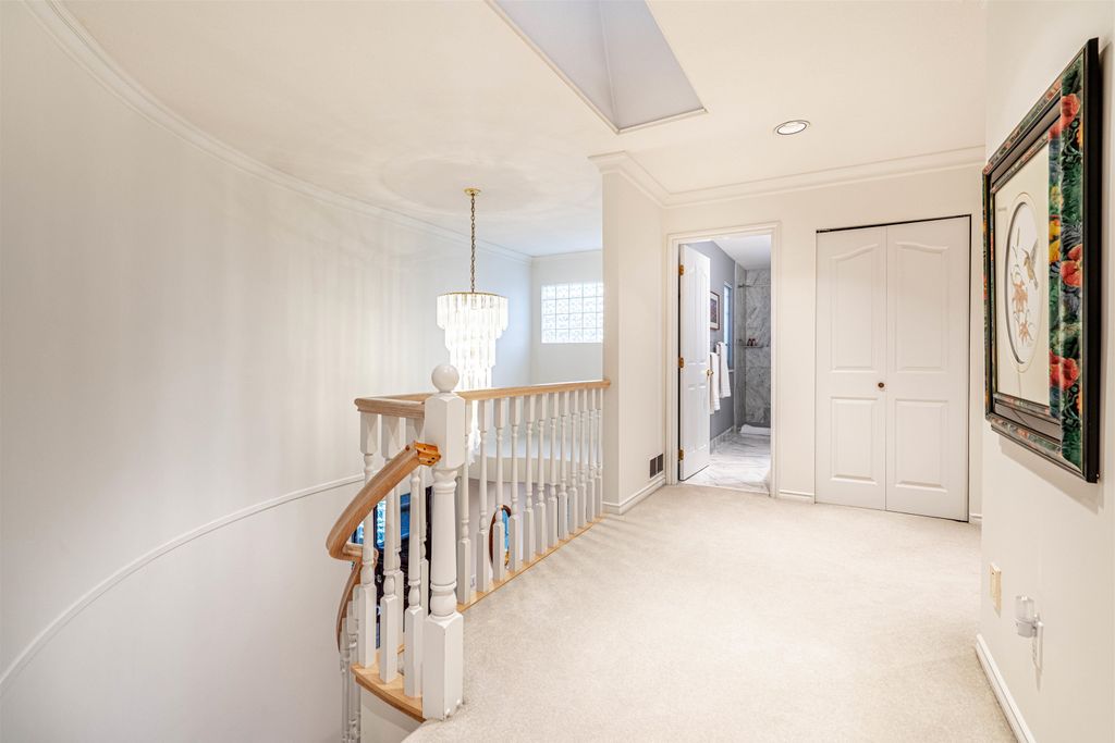 listing image 1103807062705926763