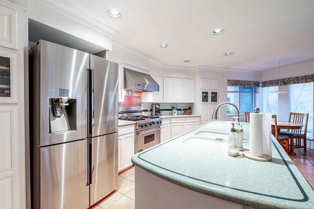 listing image 1104616455608133607