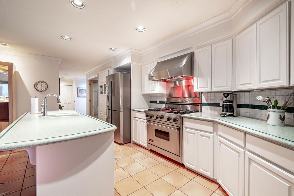listing image 1102874059828021740