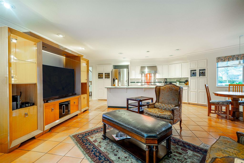 listing image 1109594373380759598