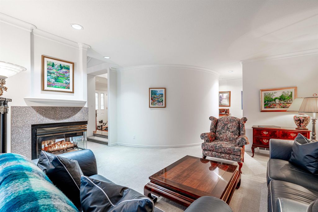 listing image 1108625425621961987