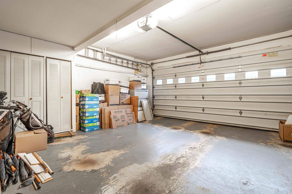 listing image 1102161995433461564