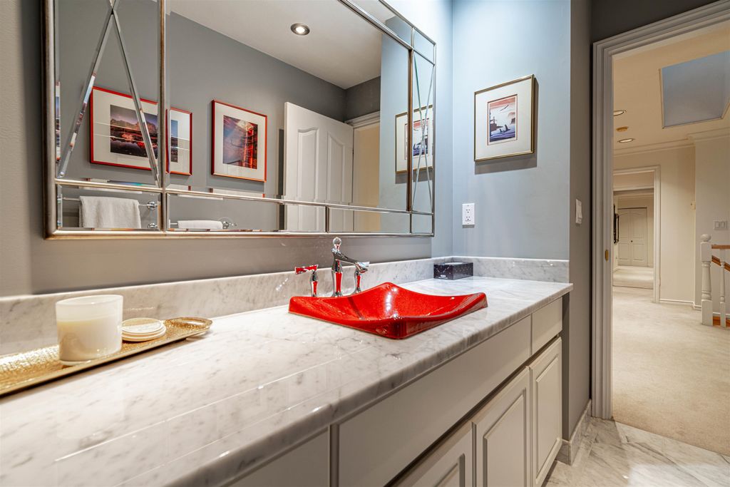 listing image 1103377841513912038