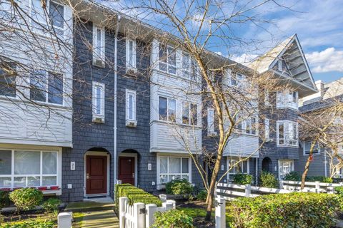 2418 Avon Place 32 Port Coquitlam BC V3B 0C7