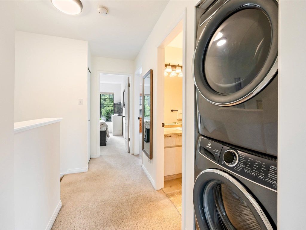 listing image 1108347544335656061