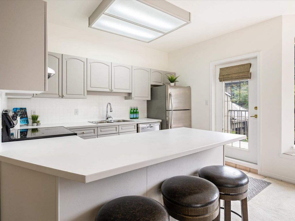listing image 1109535668675185928