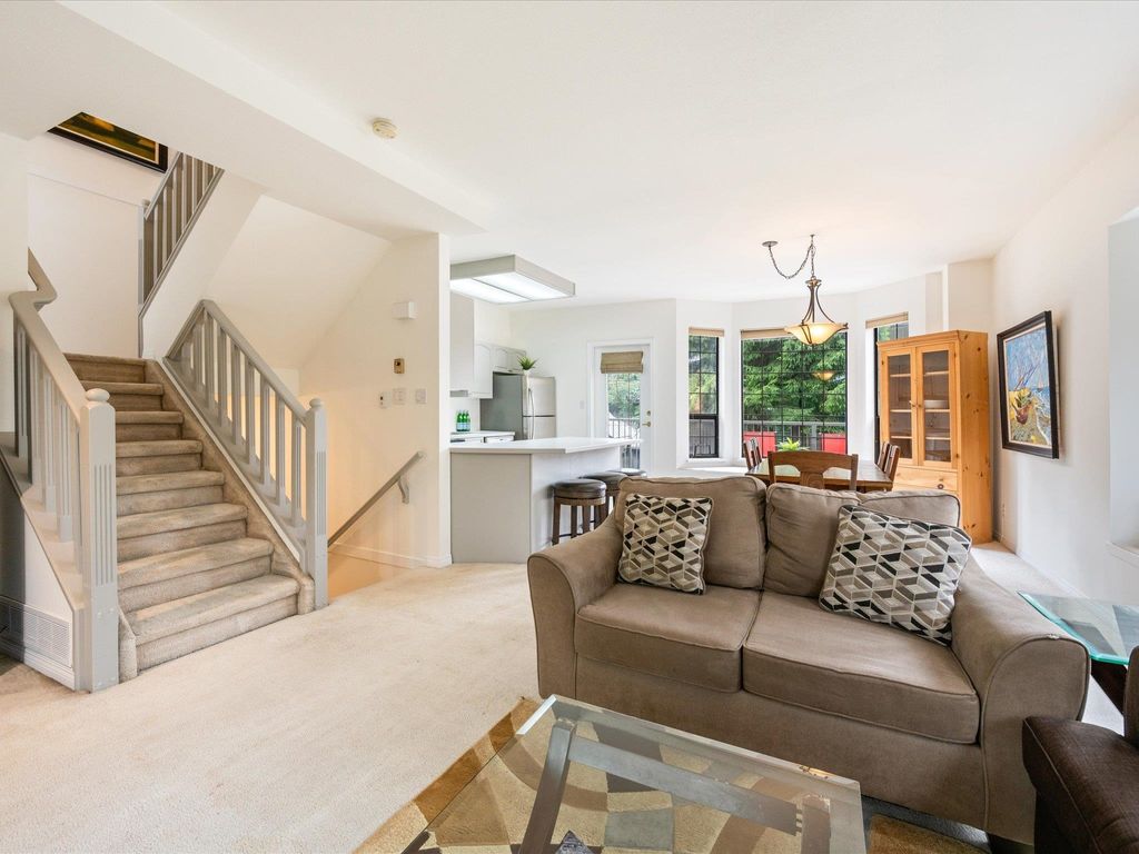listing image 1102292158199985372