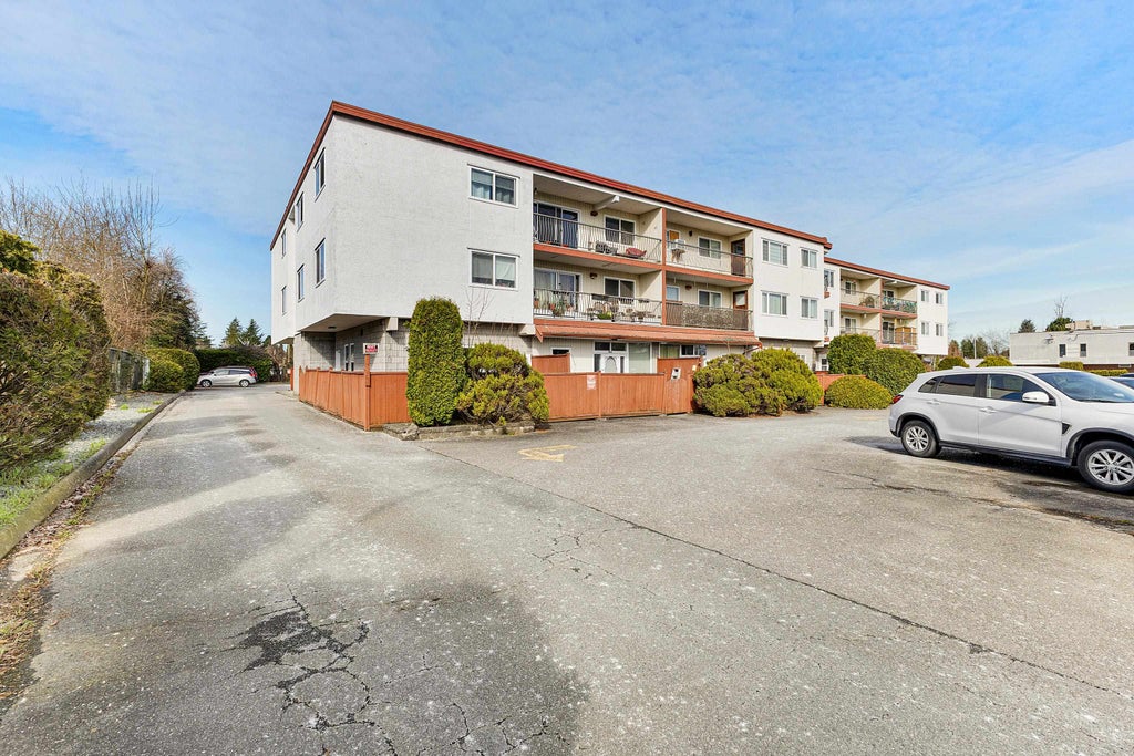 Photo of 3043 270 Street #205, Langley, BC V4W 3M2 (MLS # R3147623)