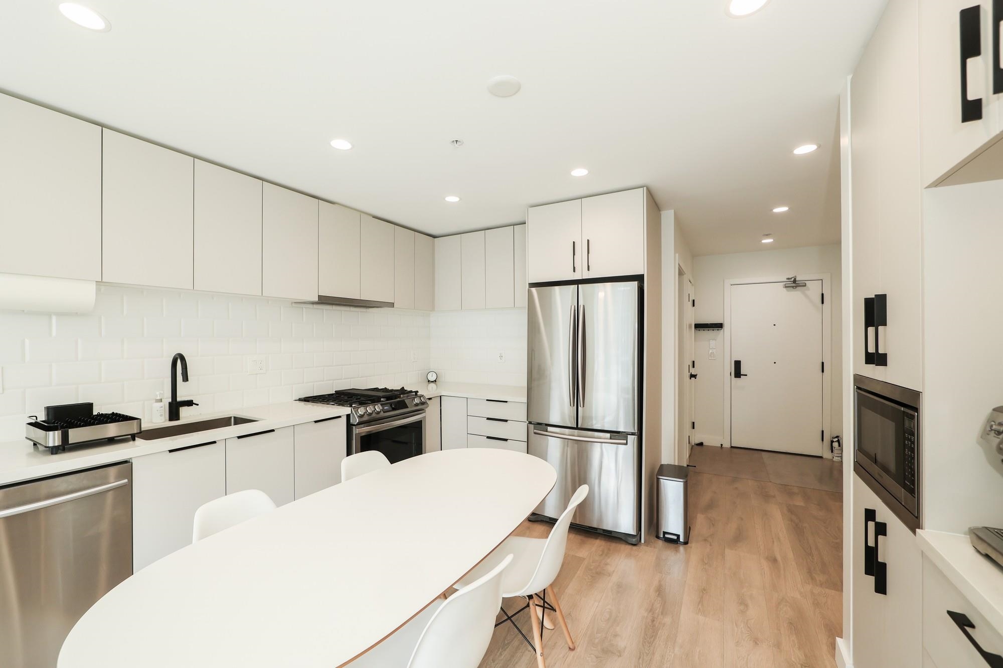 3038 St George Street 407