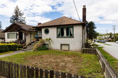 2057 Mahon Avenue North Vancouver BC V7M 2T6