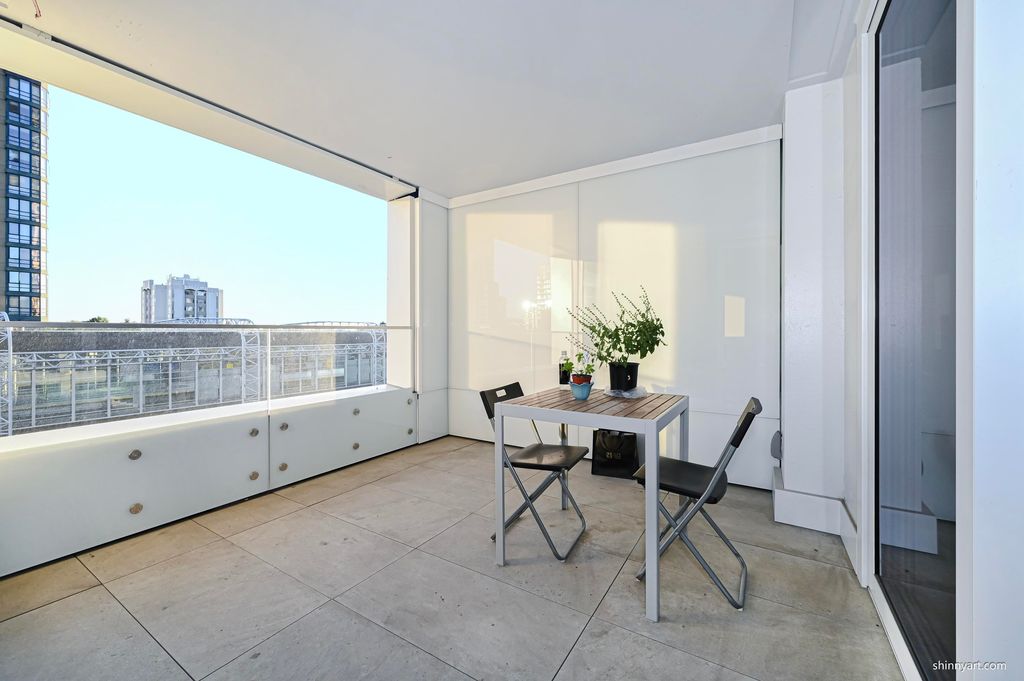listing image 1102955327627930409