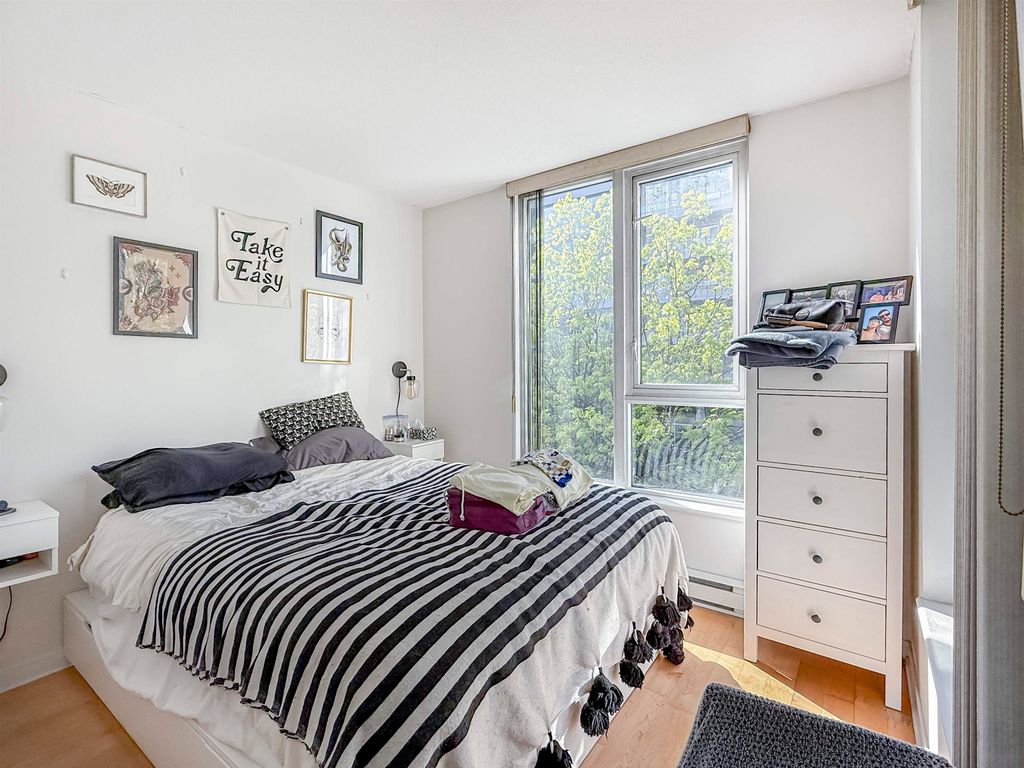 listing image 1103264513636345907