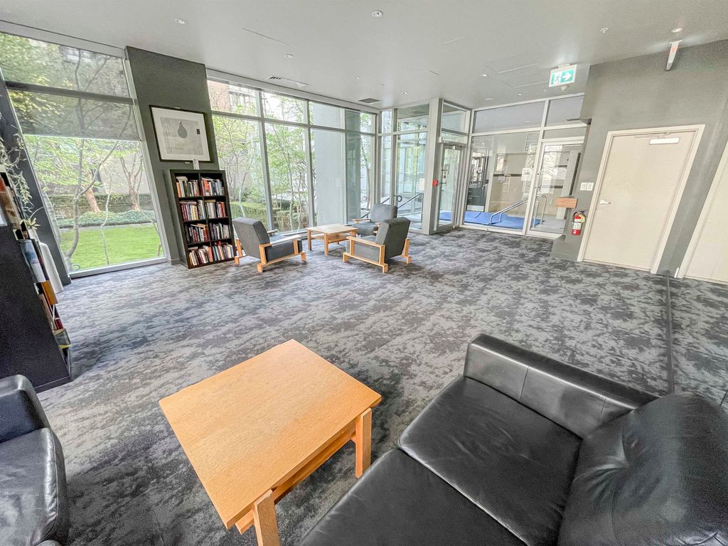 listing image 1100912413635770955