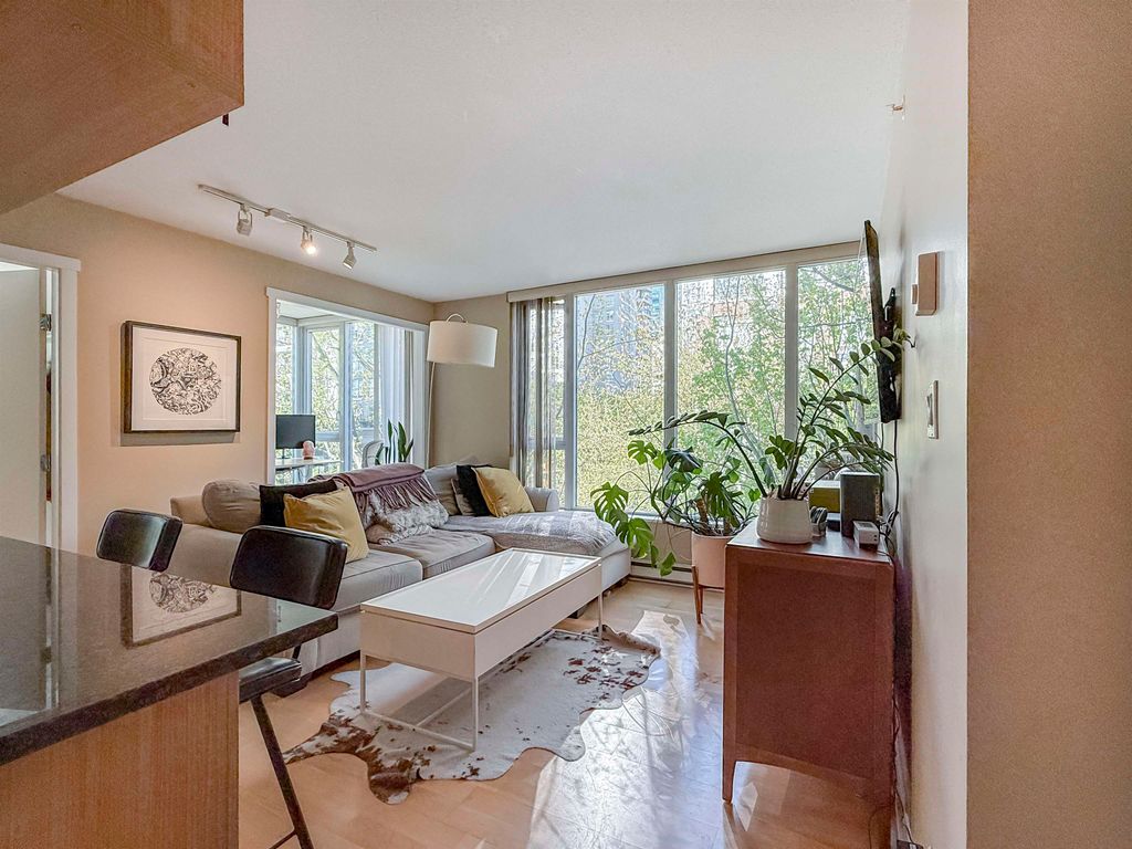 listing image 1100330683034520246