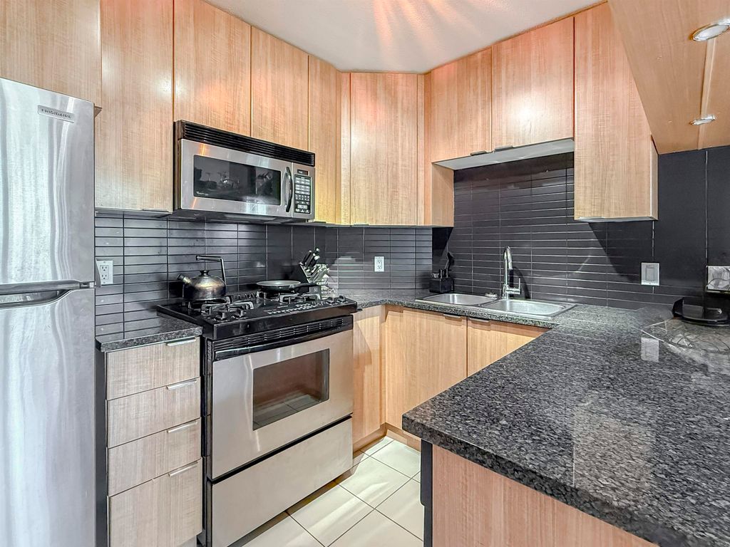 listing image 1106303007463801172