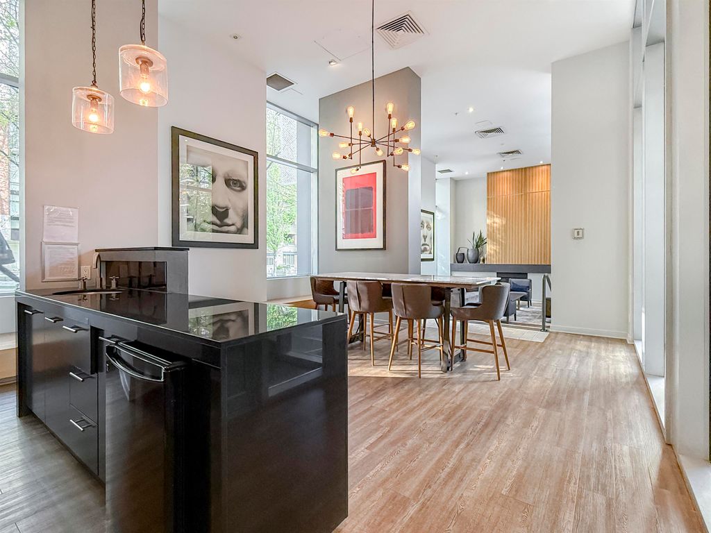 listing image 1109094329241018396