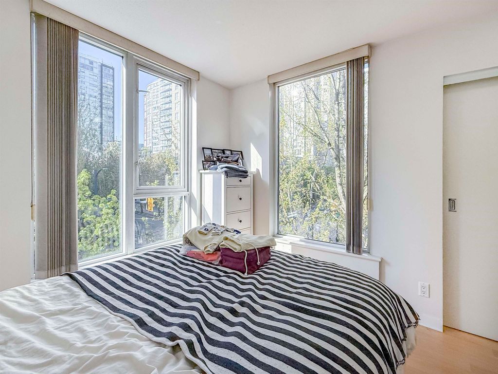 listing image 1103514440350928107