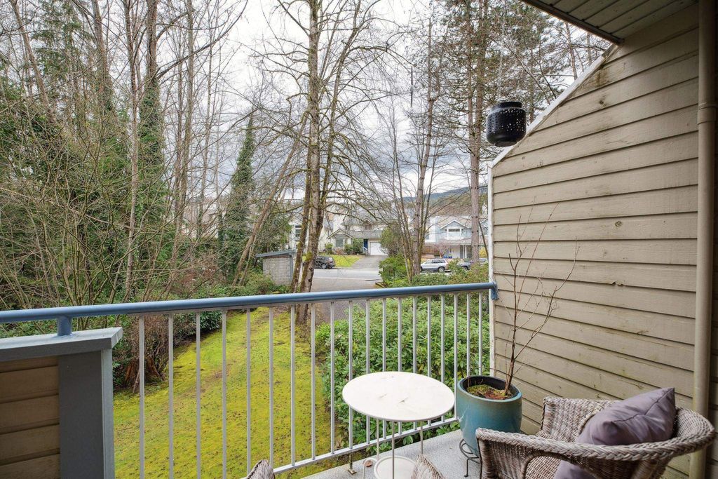 listing image 1100956624559616636
