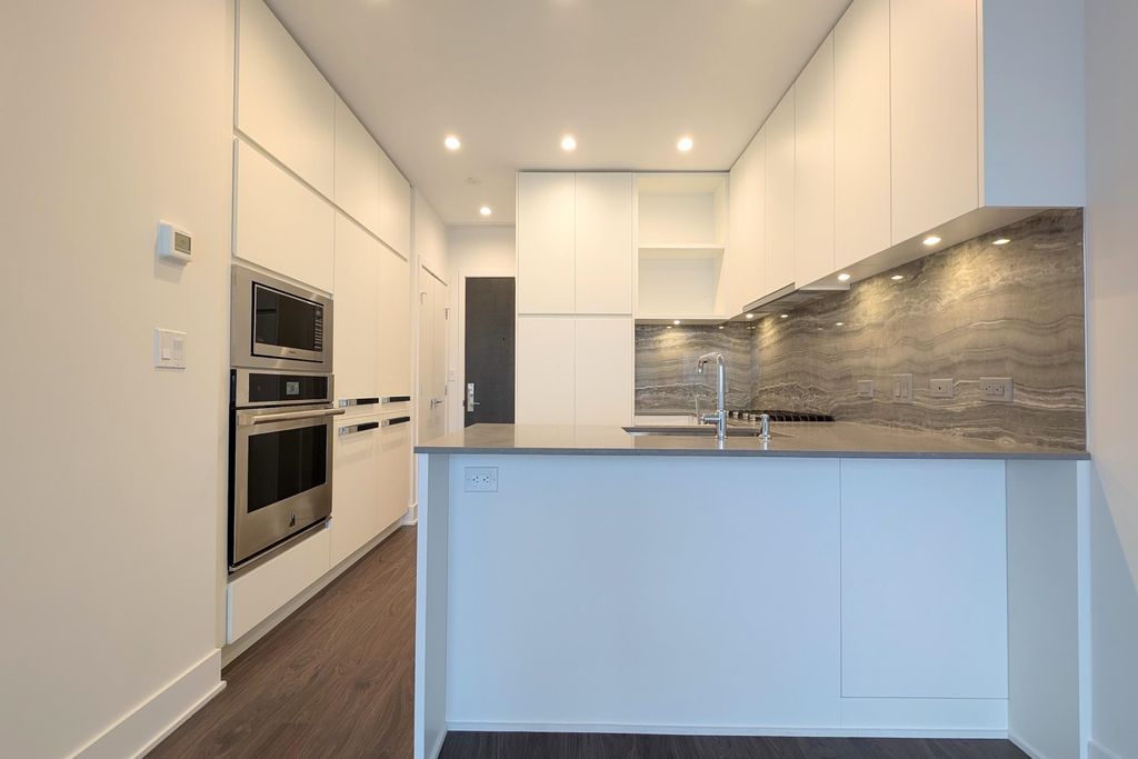 listing image 1105733100246357334
