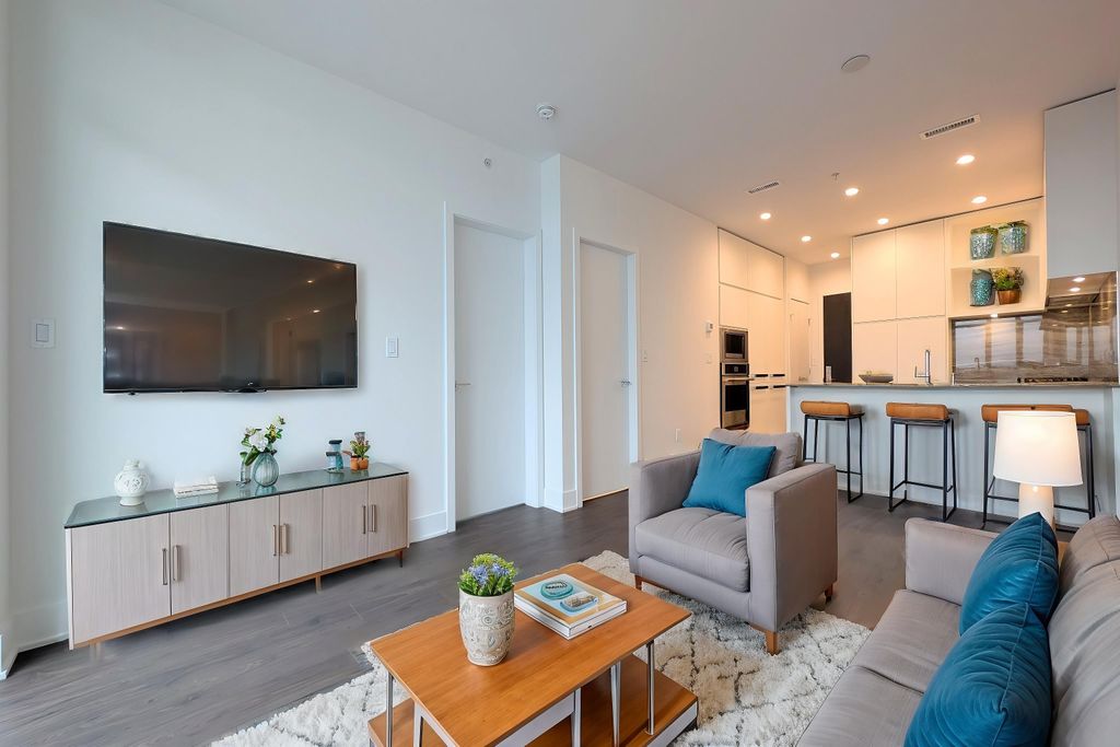 listing image 1109893567816374316