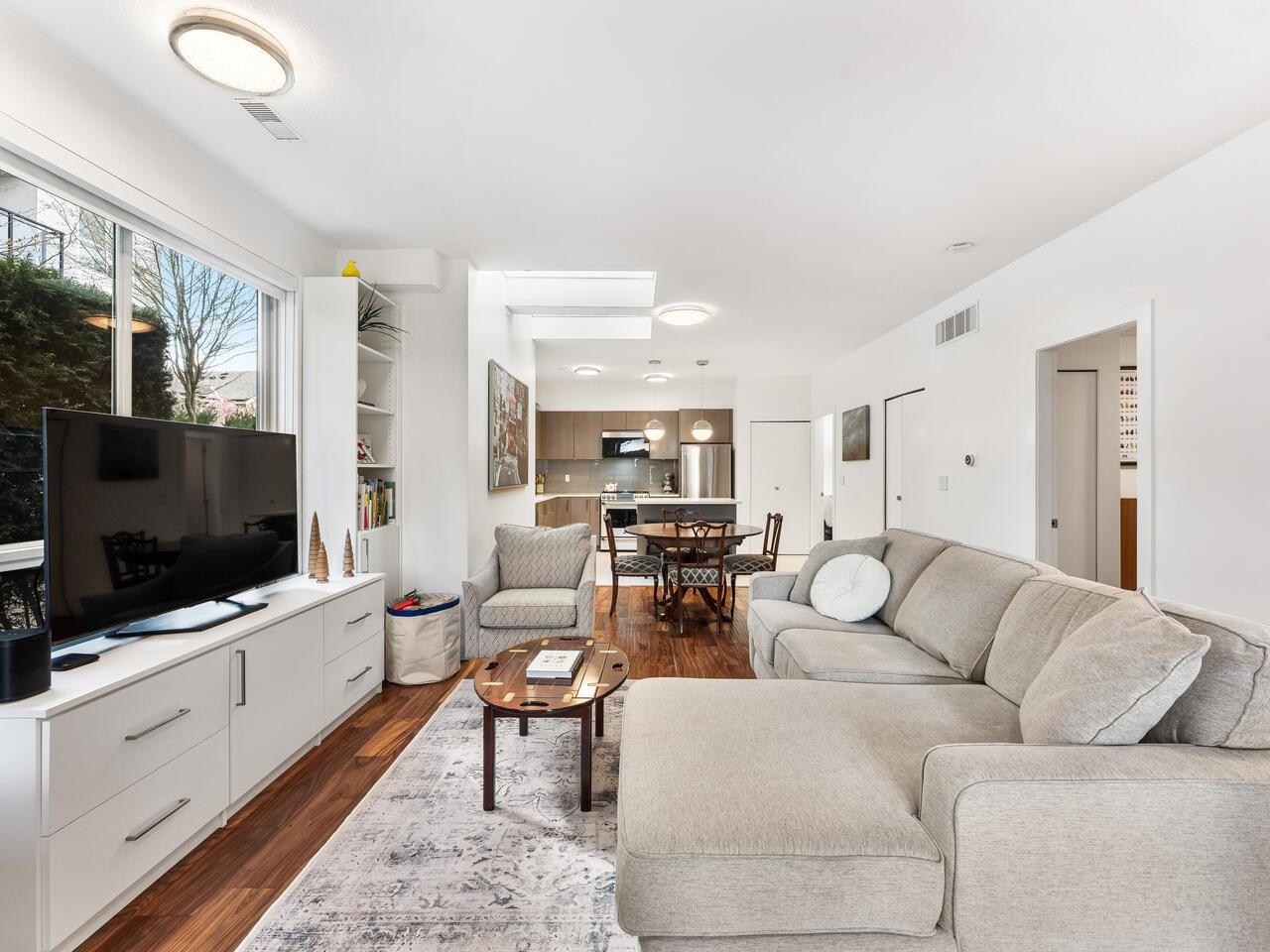 10133 River Drive 18