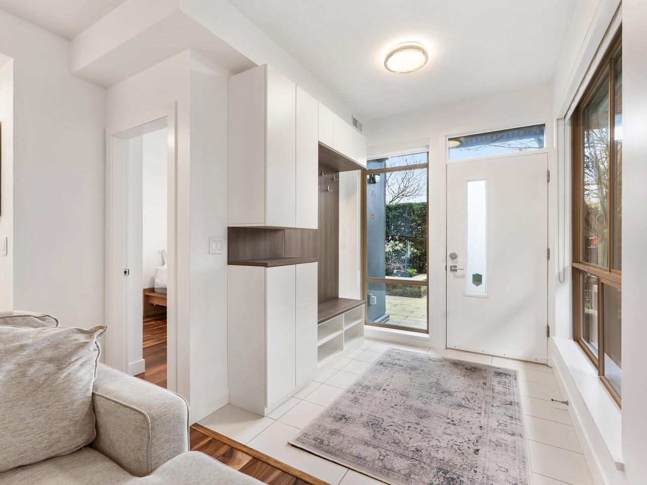 10133 River Drive 18