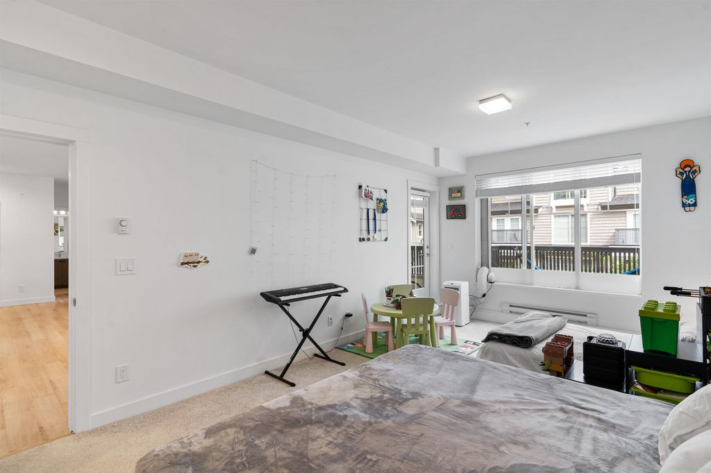 listing image 1105161426439046075