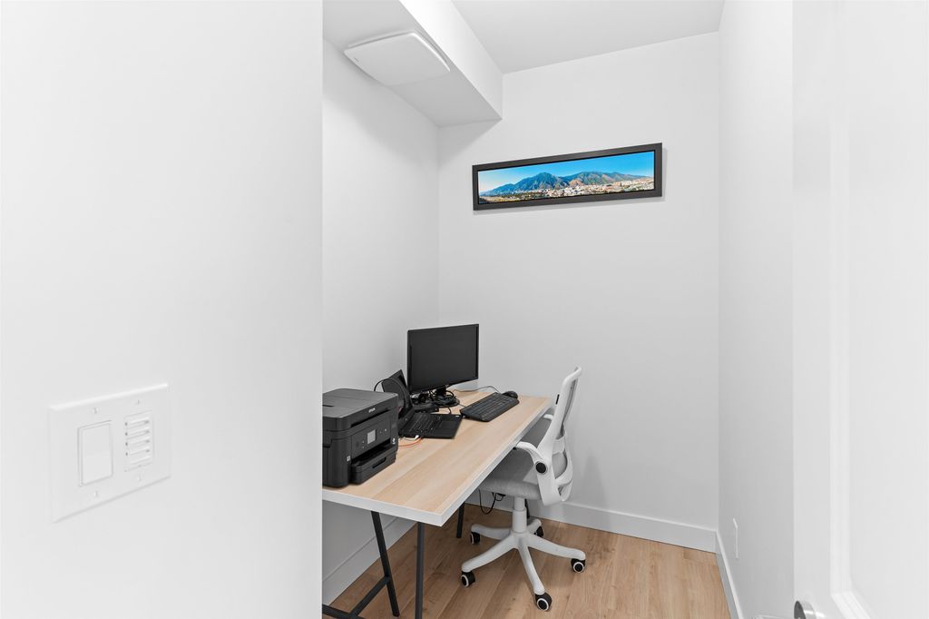 listing image 1107893409591367379