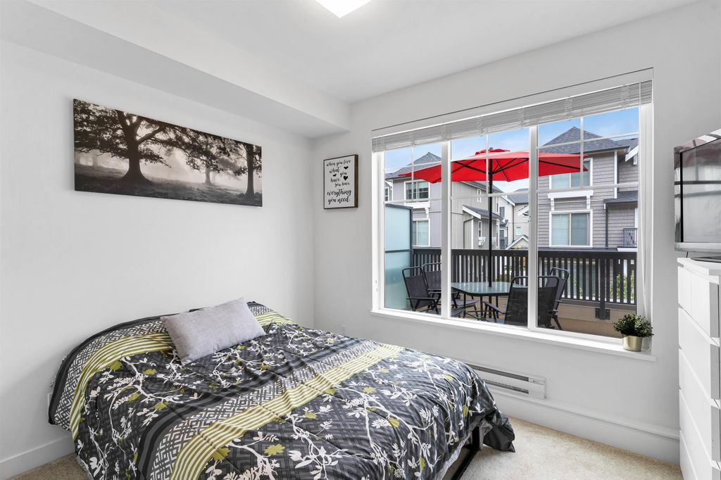 listing image 1103718905329352443